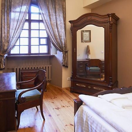 Cozy Apartment In Gothic Style House In The Heart Of The Old Town วิลนีอุส ภายนอก รูปภาพ
